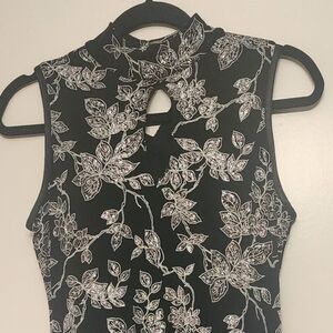 BLACK FLOWERED GLITTER GOWN